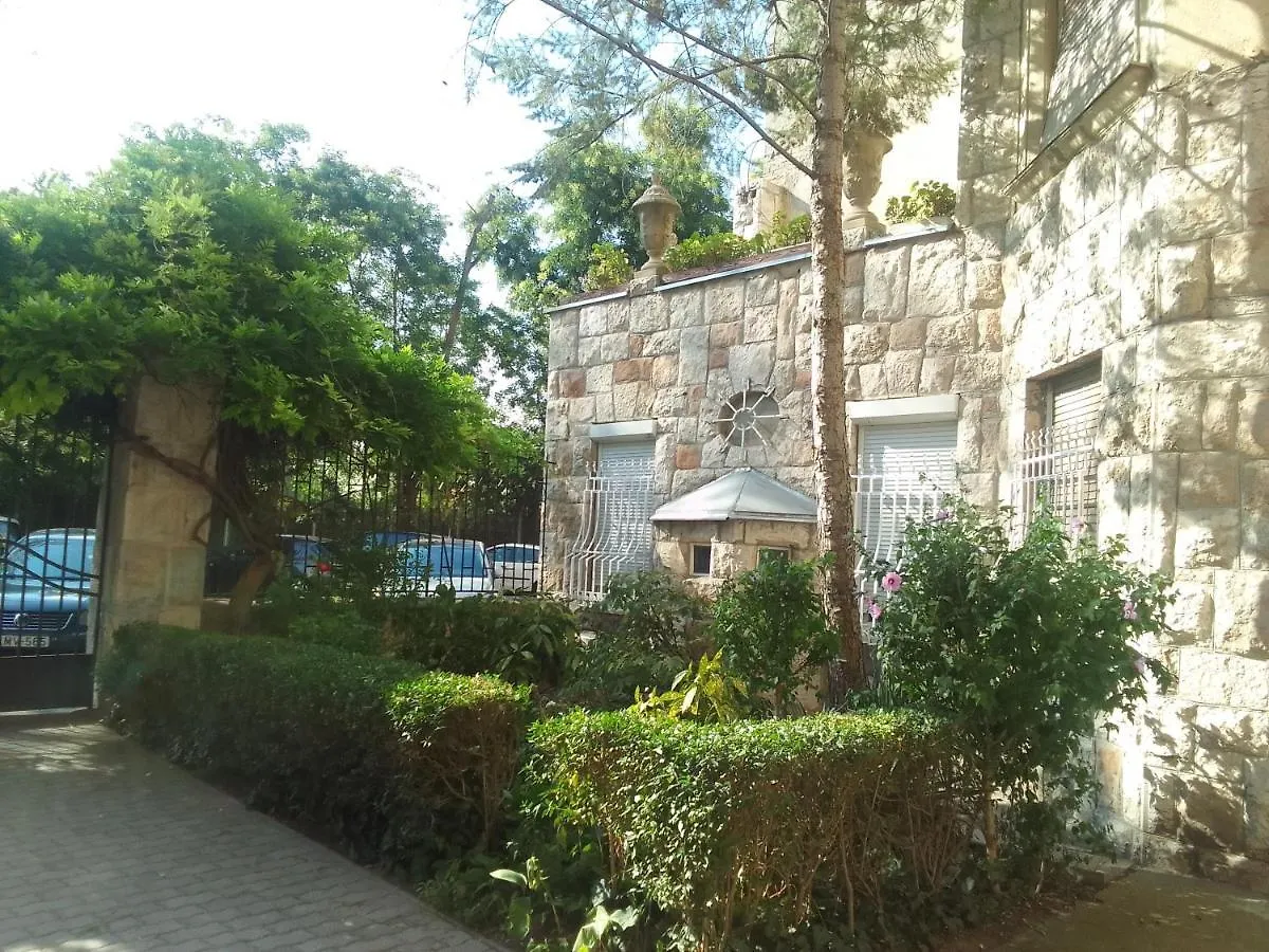Parkside Large Modern Garden View Apartment Βουδαπέστη