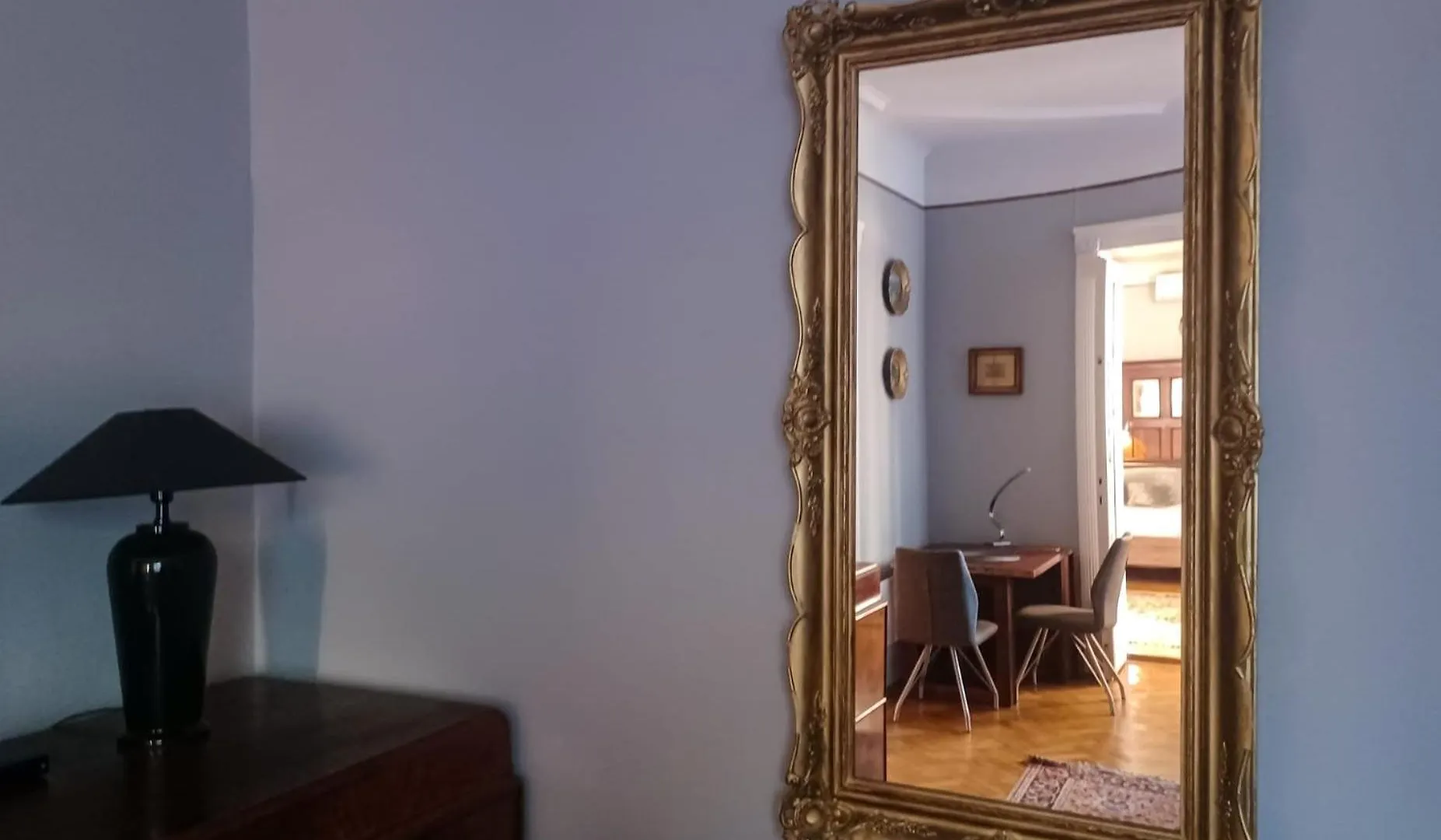 Parkside Large Modern Garden View Apartment Βουδαπέστη 0*,  Ουγγαρία